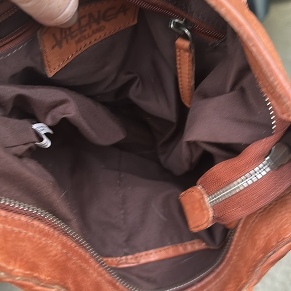 VILENCA HOLLAND MADE IN ITALY LEATHER KNOT WOVEN CROSSBODY BAG COGNAC - Picture 12 of 13